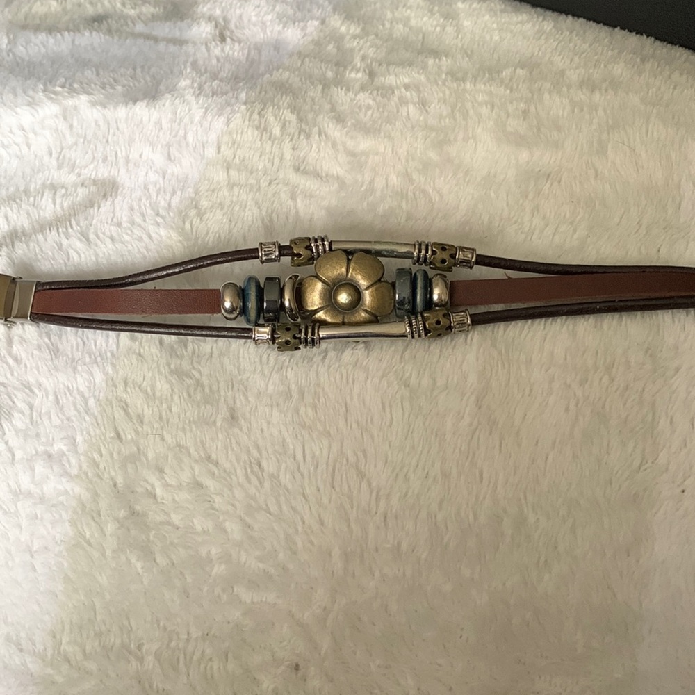 7 1/2” Leather Flower Bracelet